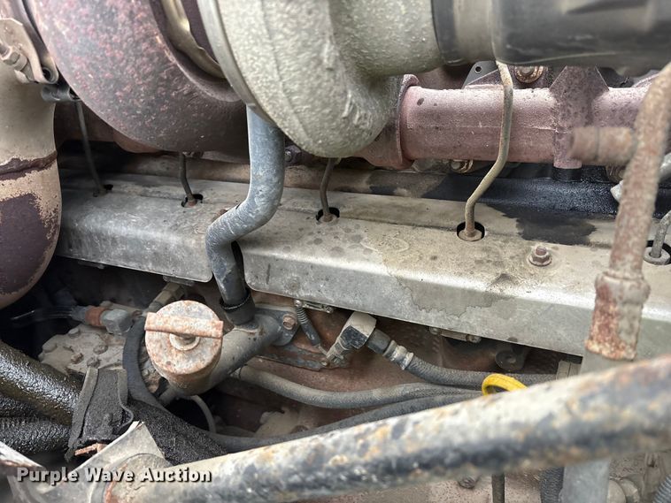 image for item FK1028 2003 Mack CV713 semi truck