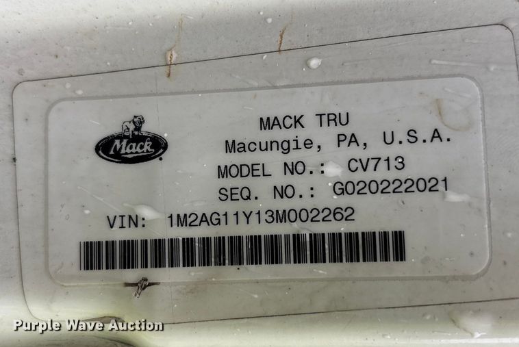 image for item FK1028 2003 Mack CV713 semi truck