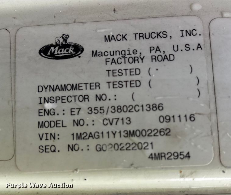 image for item FK1028 2003 Mack CV713 semi truck
