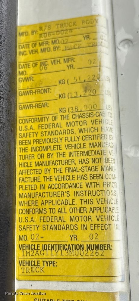 image for item FK1028 2003 Mack CV713 semi truck