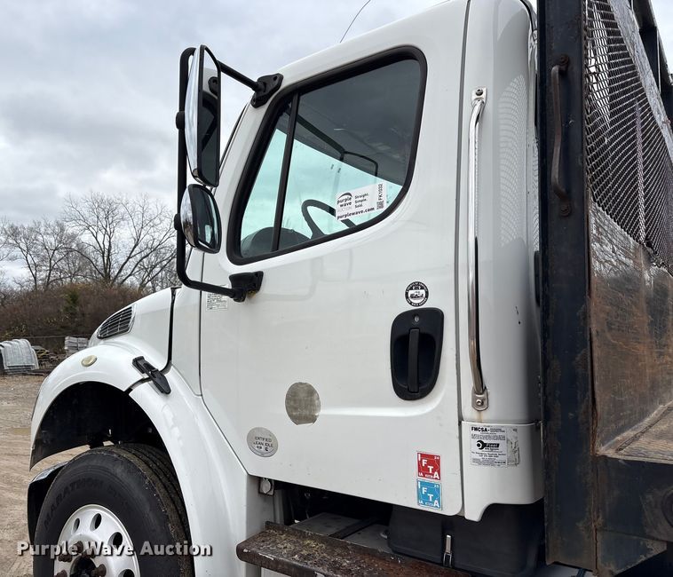 image for item FK1032 2014 Freightliner Business Class M2 flatbed truck