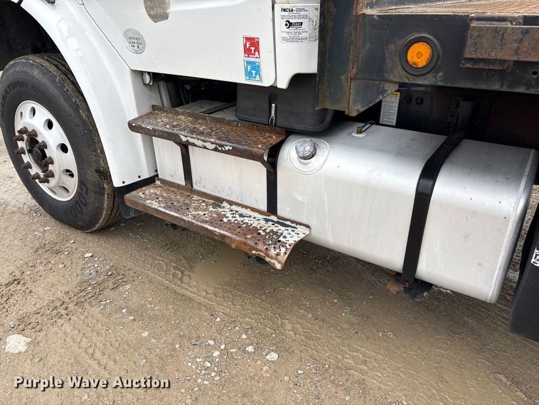 image for item FK1032 2014 Freightliner Business Class M2 flatbed truck