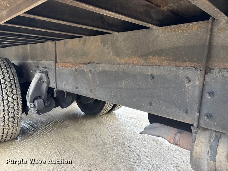 image for item FK1032 2014 Freightliner Business Class M2 flatbed truck