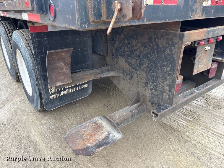 image for item FK1032 2014 Freightliner Business Class M2 flatbed truck