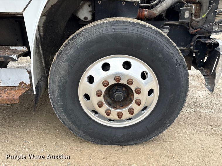 image for item FK1032 2014 Freightliner Business Class M2 flatbed truck