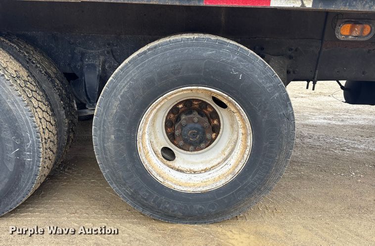 image for item FK1032 2014 Freightliner Business Class M2 flatbed truck