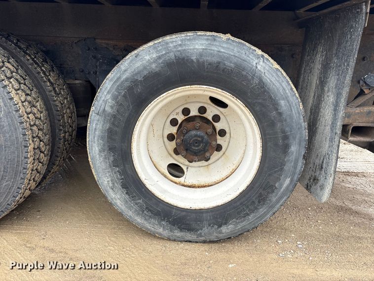 image for item FK1032 2014 Freightliner Business Class M2 flatbed truck