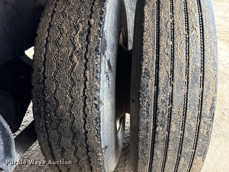 image for item FK1032 2014 Freightliner Business Class M2 flatbed truck