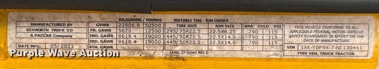 image for item HI9380 2022 Kenworth T680 semi truck