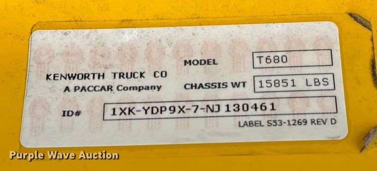 image for item HI9380 2022 Kenworth T680 semi truck