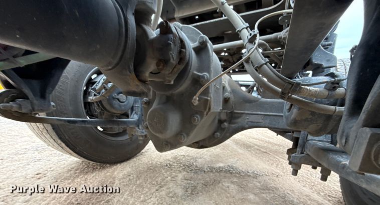 image for item HI9382 2022 Freightliner Cascadia 126 semi truck