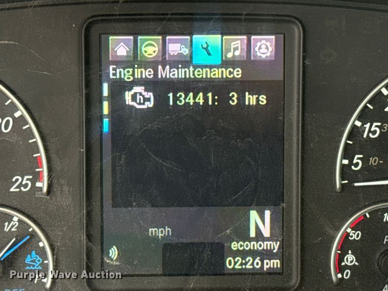 image for item HI9382 2022 Freightliner Cascadia 126 semi truck