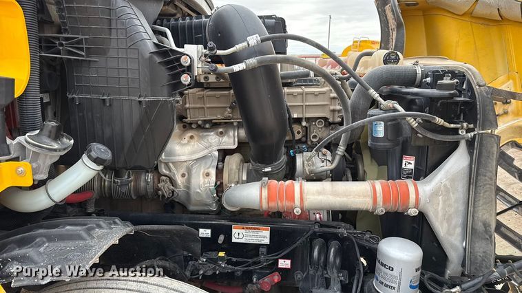 image for item HI9382 2022 Freightliner Cascadia 126 semi truck