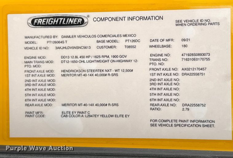 image for item HI9382 2022 Freightliner Cascadia 126 semi truck