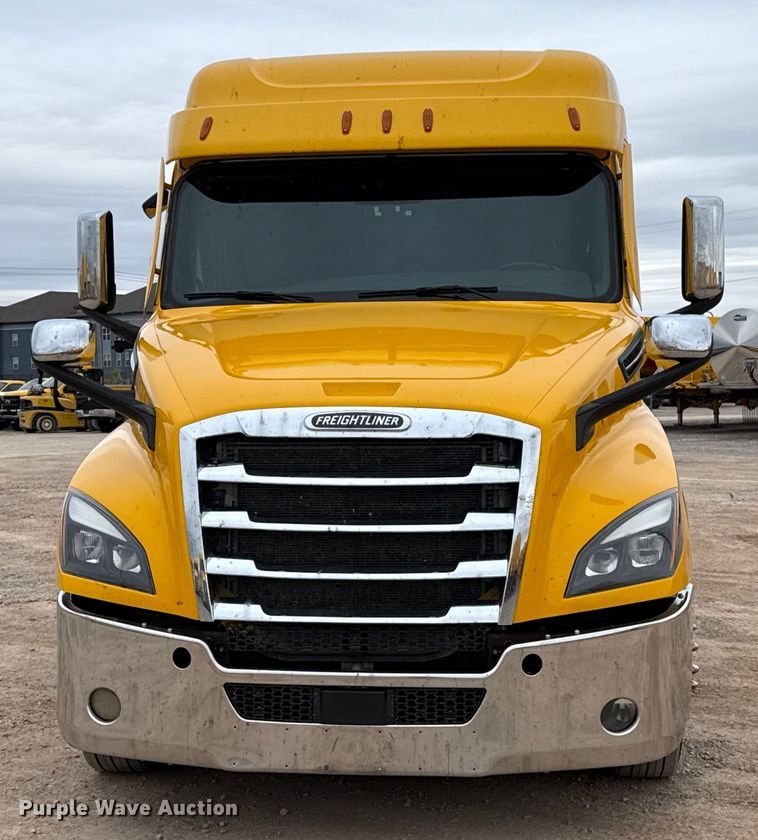 CAMIóN CAMAROTE 2021 FREIGHTLINER