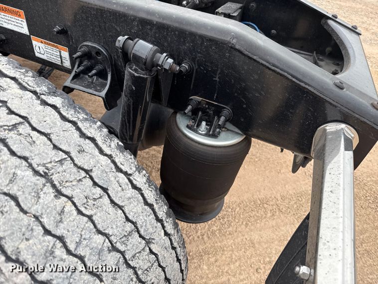 image for item HI9383 2021 Freightliner Cascadia 126 semi truck