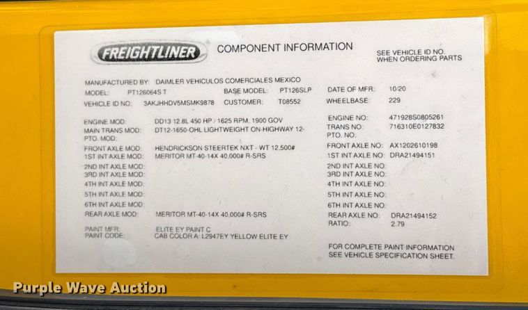 image for item HI9384 2021 Freightliner Cascadia 126 semi truck