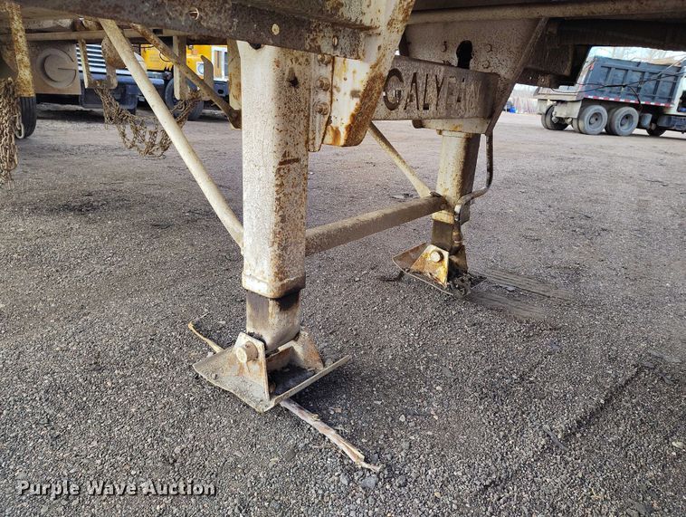 image for item IH9365 2011 ComCamp 130 tank trailer