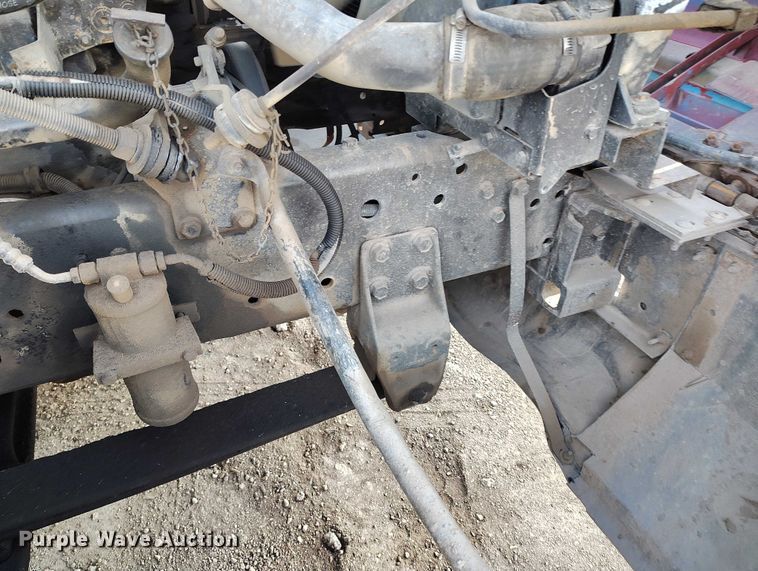 image for item IH9367 1996 International 8200 semi truck