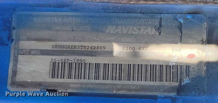 image for item IH9367 1996 International 8200 semi truck