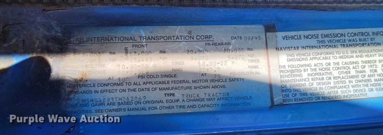 image for item IH9367 1996 International 8200 semi truck