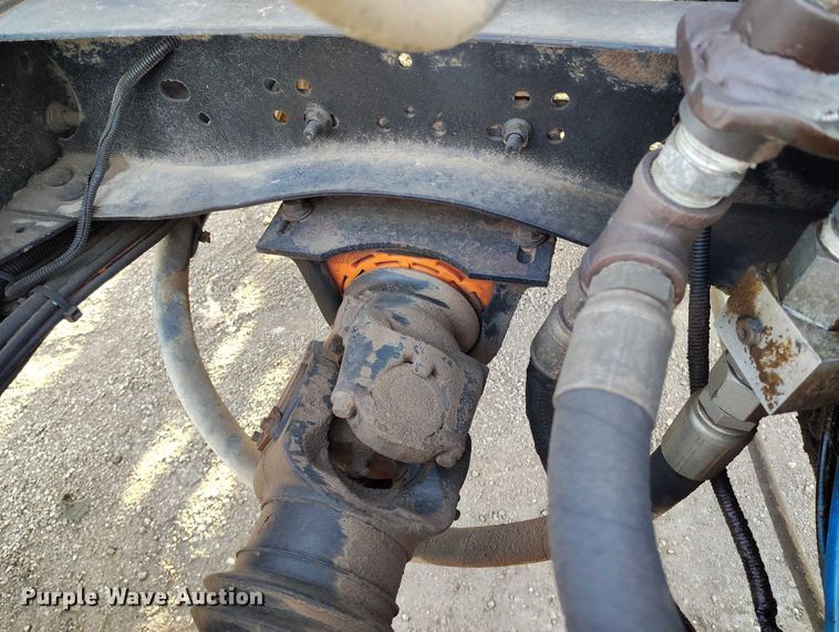 image for item IH9368 2005 Mack CXN 613 semi truck