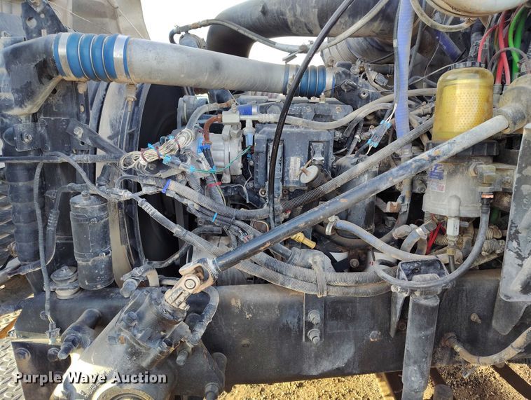 image for item IH9368 2005 Mack CXN 613 semi truck