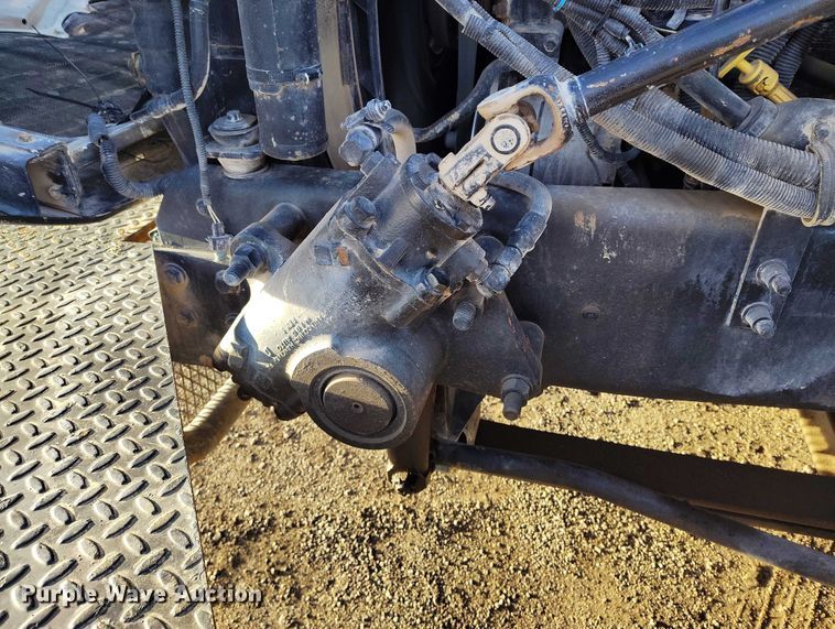 image for item IH9368 2005 Mack CXN 613 semi truck