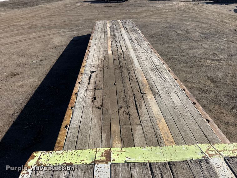 image for item NA9893 1997 Trail King SA Series drop tilt deck equipment trailer