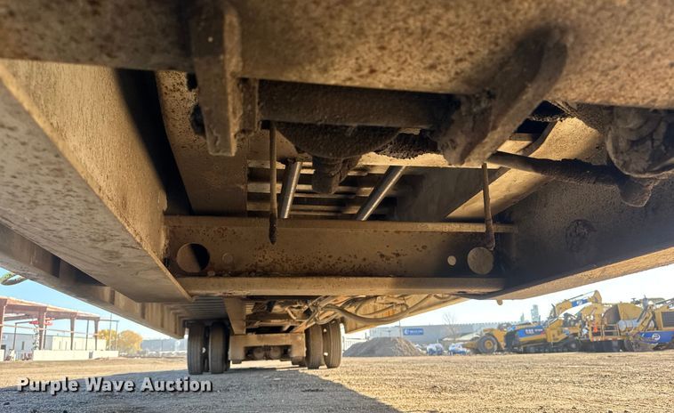 image for item NA9893 1997 Trail King SA Series drop tilt deck equipment trailer