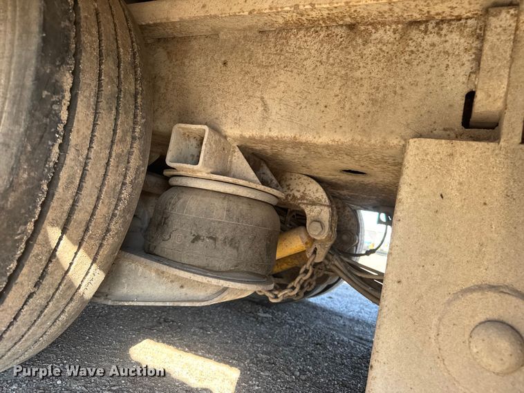 image for item NA9893 1997 Trail King SA Series drop tilt deck equipment trailer