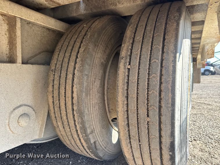 image for item NA9893 1997 Trail King SA Series drop tilt deck equipment trailer