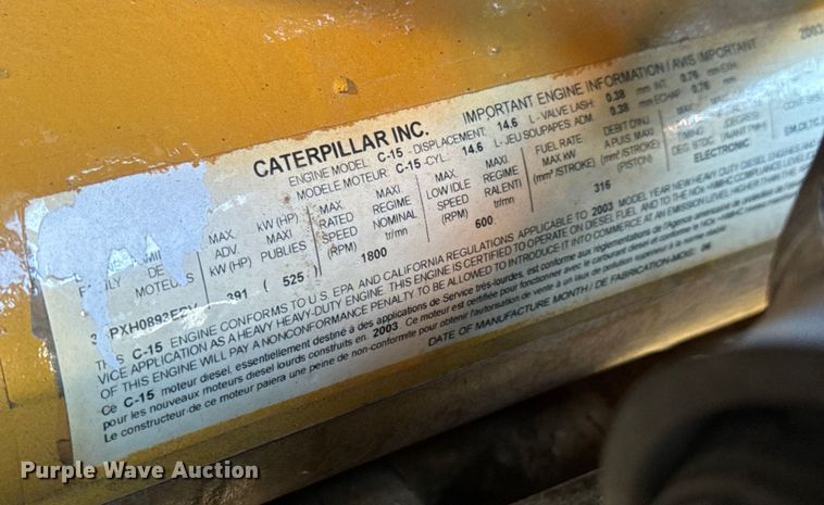 image for item NA9903 2004 Peterbilt 387 semi truck