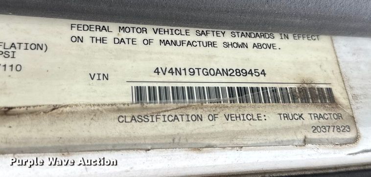 image for item NA9955 2010 Volvo VNL semi truck