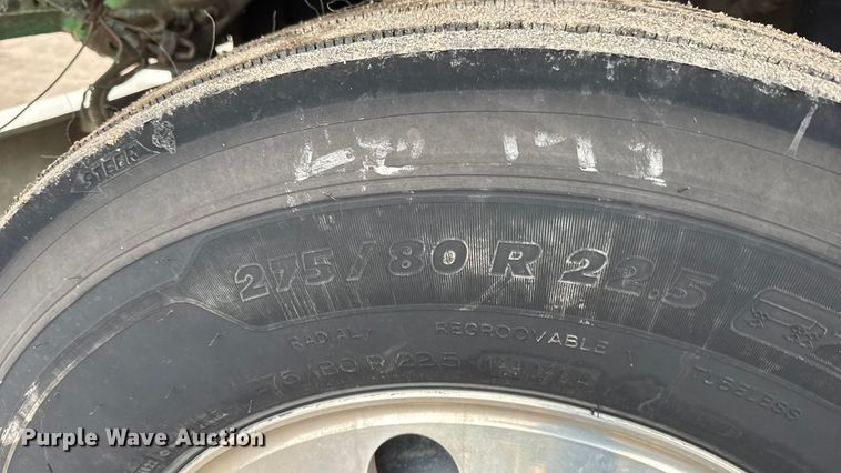 image for item NA9956 1998 Kenworth W900 truck cab and chassis