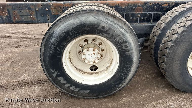 image for item NA9956 1998 Kenworth W900 truck cab and chassis