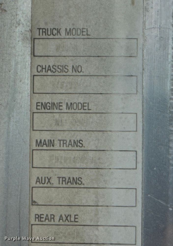 image for item NA9956 1998 Kenworth W900 truck cab and chassis