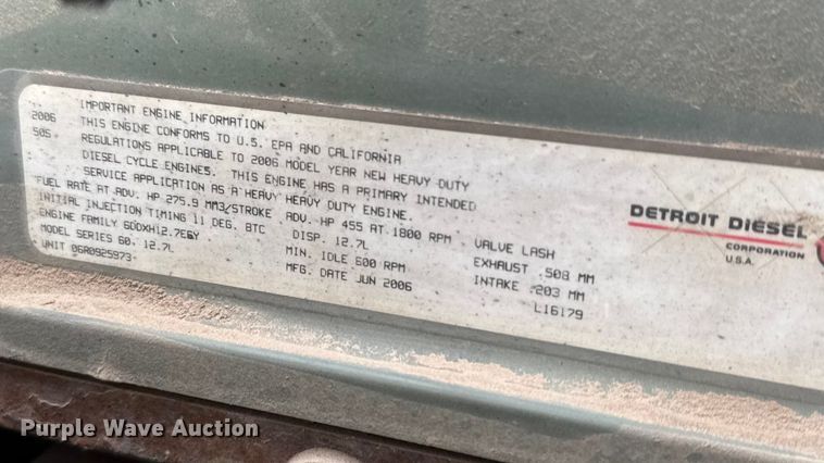 image for item NA9962 2007 Freightliner Columbia 120 semi truck