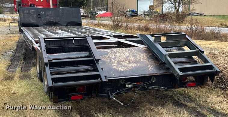 image for item NA9971 1982 Daco LB253782 drop deck trailer