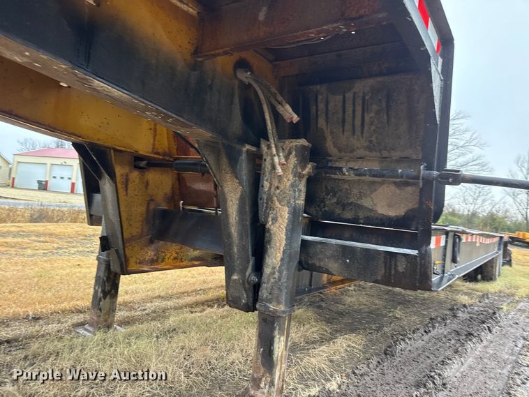 image for item NA9971 1982 Daco LB253782 drop deck trailer