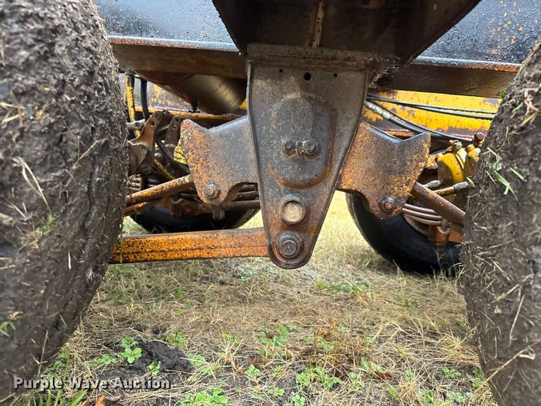 image for item NA9971 1982 Daco LB253782 drop deck trailer