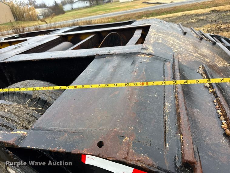 image for item NA9971 1982 Daco LB253782 drop deck trailer