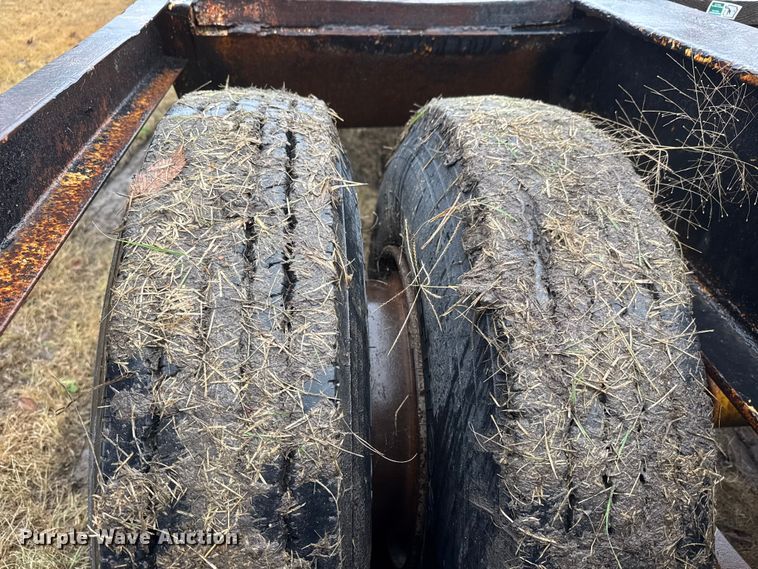 image for item NA9971 1982 Daco LB253782 drop deck trailer