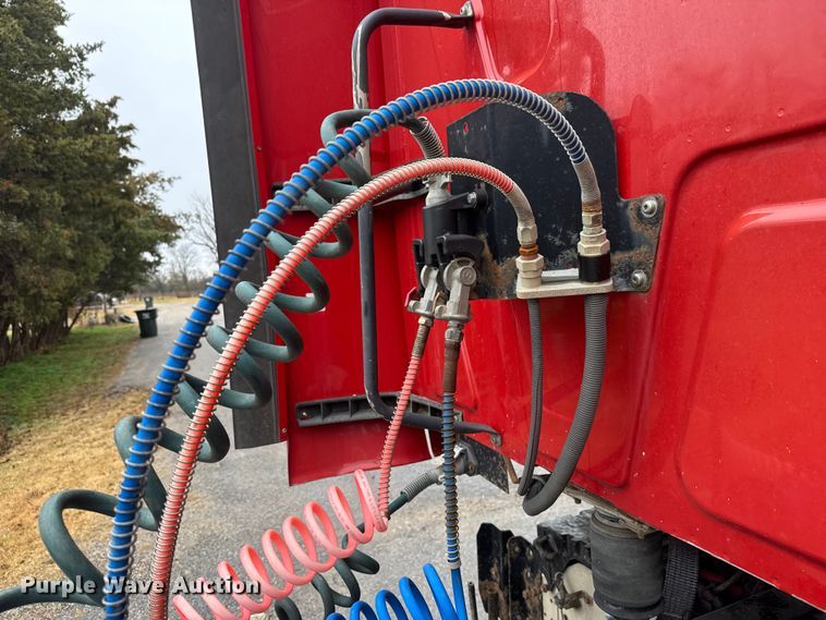 image for item NA9973 2013 International ProStar semi truck