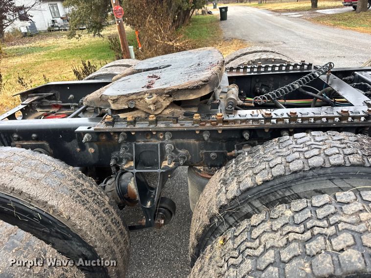 image for item NA9973 2013 International ProStar semi truck