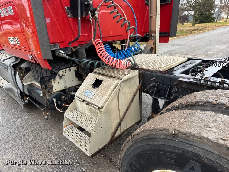 image for item NA9973 2013 International ProStar semi truck