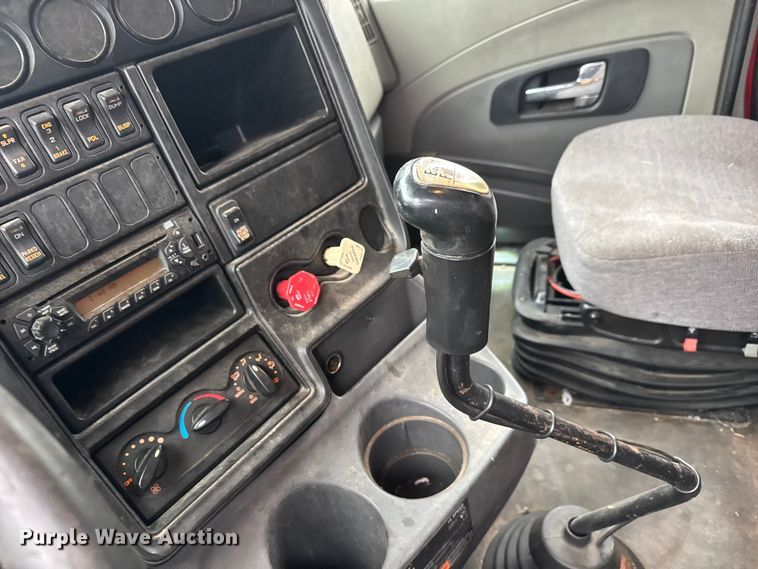 image for item NA9973 2013 International ProStar semi truck