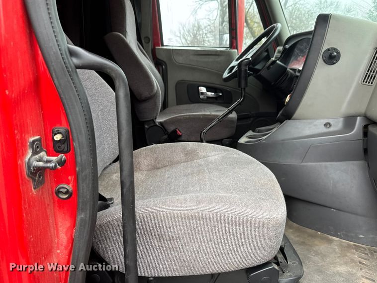 image for item NA9973 2013 International ProStar semi truck