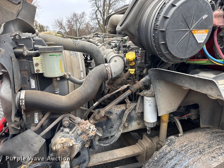 image for item NA9973 2013 International ProStar semi truck