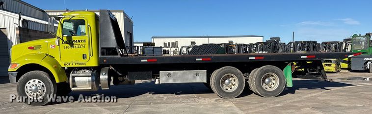 image for item NB9000 2014 Peterbilt 348 rollback truck